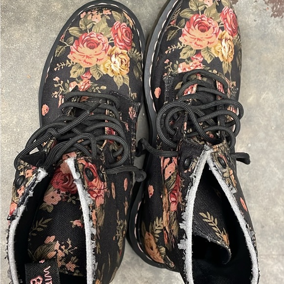 Dr Marten Floral boots - Picture 1 of 8